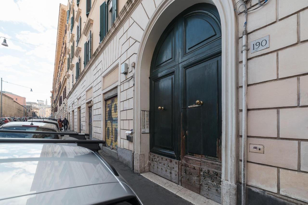 Colosseo & Colle Oppio Cozy Apartment Rome Exterior photo